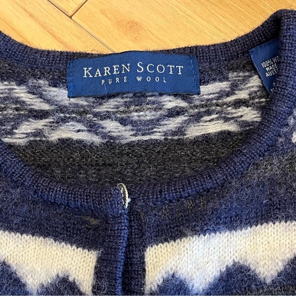 Karen Scott Women's Blue & Cream Vintage Print Pure Wool Fair Isle Sweater - Picture 4 of 7